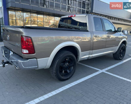 Бежевый Додж RAM 1500, объемом двигателя 5.65 л и пробегом 240 тыс. км за 20500 $, фото 7 на Automoto.ua