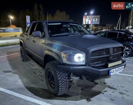 Черный Додж RAM 1500, объемом двигателя 5.65 л и пробегом 170 тыс. км за 27000 $, фото 8 на Automoto.ua