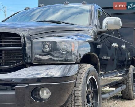 Чорний Додж RAM 1500, об'ємом двигуна 5.65 л та пробігом 241 тис. км за 14500 $, фото 2 на Automoto.ua