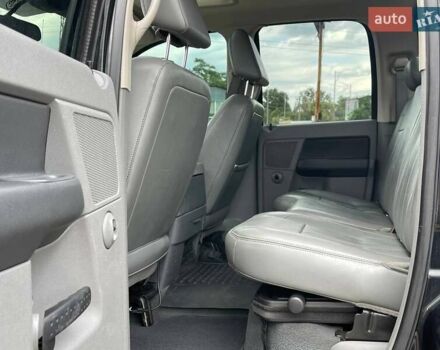 Чорний Додж RAM 1500, об'ємом двигуна 5.65 л та пробігом 241 тис. км за 14500 $, фото 19 на Automoto.ua
