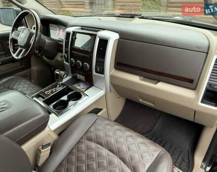 Чорний Додж RAM 1500, об'ємом двигуна 5.65 л та пробігом 166 тис. км за 16700 $, фото 73 на Automoto.ua