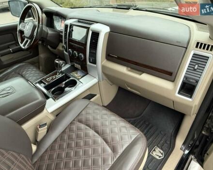 Чорний Додж RAM 1500, об'ємом двигуна 5.65 л та пробігом 166 тис. км за 16700 $, фото 70 на Automoto.ua