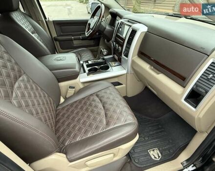 Чорний Додж RAM 1500, об'ємом двигуна 5.65 л та пробігом 166 тис. км за 16700 $, фото 69 на Automoto.ua