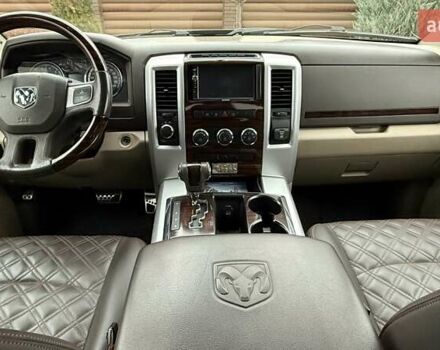 Чорний Додж RAM 1500, об'ємом двигуна 5.65 л та пробігом 166 тис. км за 16700 $, фото 96 на Automoto.ua