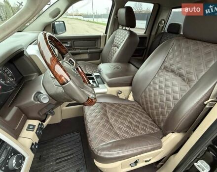 Чорний Додж RAM 1500, об'ємом двигуна 5.65 л та пробігом 166 тис. км за 16700 $, фото 65 на Automoto.ua