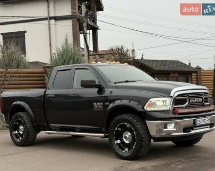Чорний Додж RAM 1500, об'ємом двигуна 5.65 л та пробігом 166 тис. км за 16700 $, фото 23 на Automoto.ua