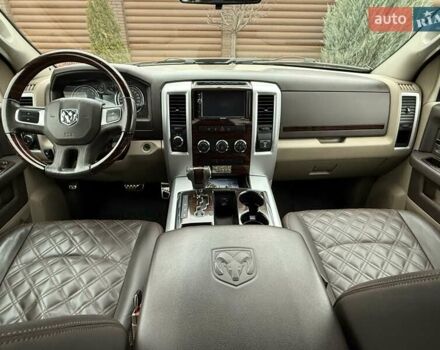 Чорний Додж RAM 1500, об'ємом двигуна 5.65 л та пробігом 166 тис. км за 16700 $, фото 77 на Automoto.ua