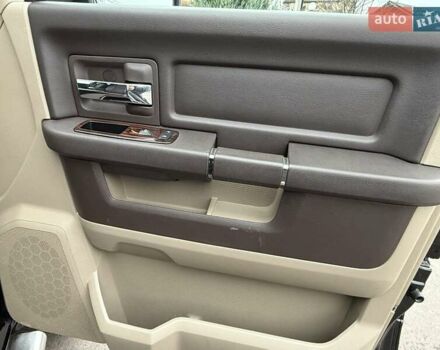 Чорний Додж RAM 1500, об'ємом двигуна 5.65 л та пробігом 166 тис. км за 16700 $, фото 75 на Automoto.ua