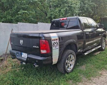 Черный Додж RAM 1500, объемом двигателя 5.65 л и пробегом 110 тыс. км за 18000 $, фото 3 на Automoto.ua