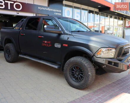 Черный Додж RAM 1500, объемом двигателя 5.7 л и пробегом 281 тыс. км за 39900 $, фото 9 на Automoto.ua