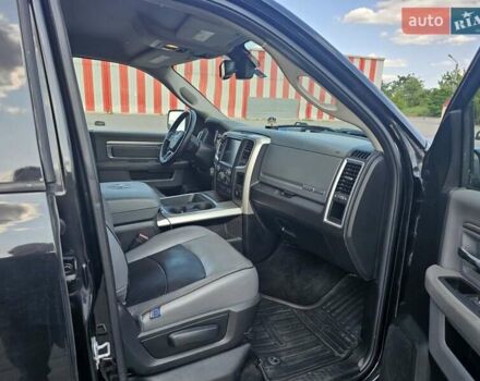 Чорний Додж RAM 1500, об'ємом двигуна 5.65 л та пробігом 130 тис. км за 22000 $, фото 10 на Automoto.ua