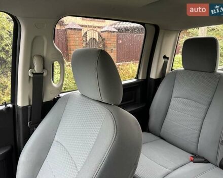 Додж RAM 1500 2016 в Белой Церкве на Automoto.ua Черный Додж RAM 1500, объемом двигателя 3.6 л и пробегом 115 тыс. км за 22500 $, фото 40 на Automoto.ua