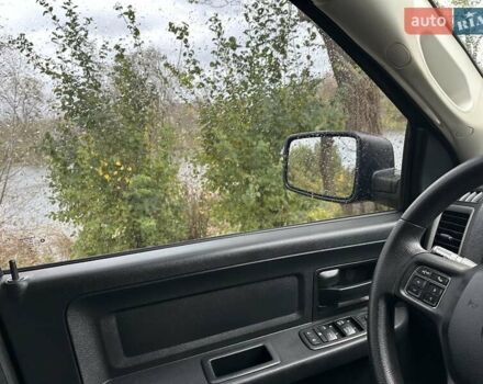 Додж RAM 1500 2016 в Белой Церкве на Automoto.ua Черный Додж RAM 1500, объемом двигателя 3.6 л и пробегом 115 тыс. км за 22500 $, фото 43 на Automoto.ua
