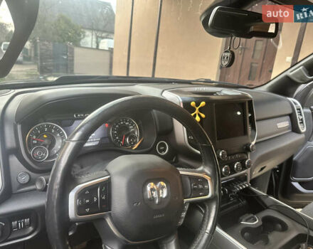 Чорний Додж RAM 1500, об'ємом двигуна 5.7 л та пробігом 81 тис. км за 50888 $, фото 17 на Automoto.ua