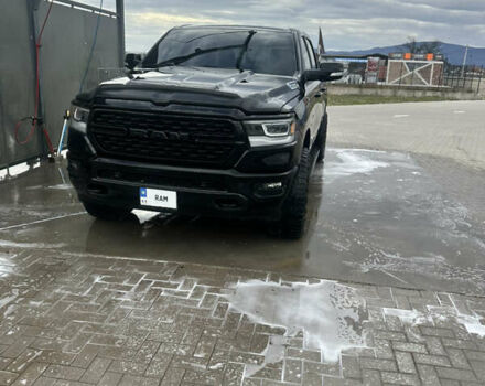 Чорний Додж RAM 1500, об'ємом двигуна 5.7 л та пробігом 81 тис. км за 50888 $, фото 1 на Automoto.ua
