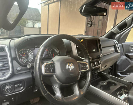 Чорний Додж RAM 1500, об'ємом двигуна 5.7 л та пробігом 81 тис. км за 50888 $, фото 15 на Automoto.ua