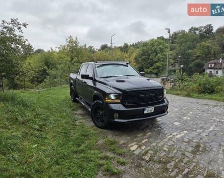 Черный Додж RAM 1500, объемом двигателя 5.65 л и пробегом 103 тыс. км за 43000 $, фото 18 на Automoto.ua