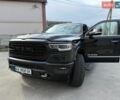 Черный Додж RAM 1500, объемом двигателя 5.65 л и пробегом 157 тыс. км за 52000 $, фото 1 на Automoto.ua