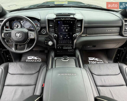 Черный Додж RAM 1500, объемом двигателя 5.7 л и пробегом 94 тыс. км за 59900 $, фото 50 на Automoto.ua