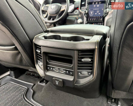 Черный Додж RAM 1500, объемом двигателя 5.7 л и пробегом 94 тыс. км за 59900 $, фото 27 на Automoto.ua