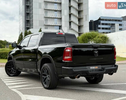 Черный Додж RAM 1500, объемом двигателя 5.7 л и пробегом 94 тыс. км за 59900 $, фото 7 на Automoto.ua