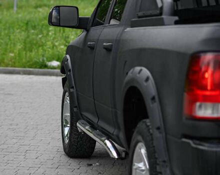 Чорний Додж RAM 1500, об'ємом двигуна 5.7 л та пробігом 69 тис. км за 35000 $, фото 3 на Automoto.ua