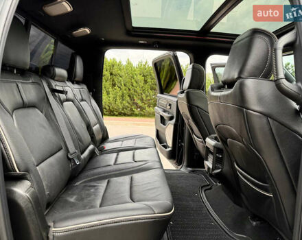 Черный Додж RAM 1500, объемом двигателя 5.7 л и пробегом 94 тыс. км за 59900 $, фото 23 на Automoto.ua