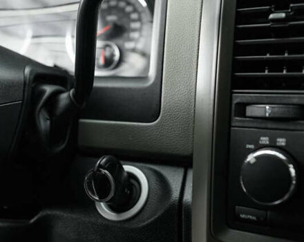 Чорний Додж RAM 1500, об'ємом двигуна 5.7 л та пробігом 69 тис. км за 35000 $, фото 14 на Automoto.ua