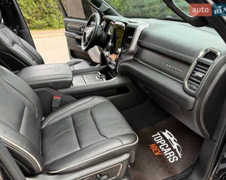 Черный Додж RAM 1500, объемом двигателя 5.7 л и пробегом 94 тыс. км за 59900 $, фото 34 на Automoto.ua