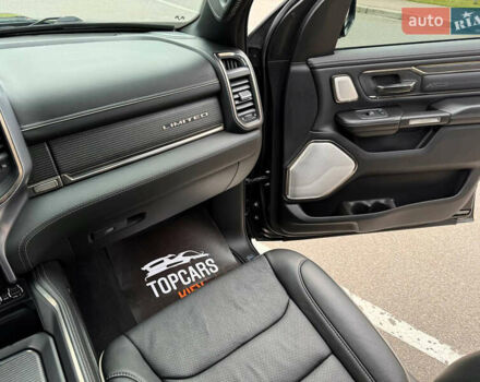 Черный Додж RAM 1500, объемом двигателя 5.7 л и пробегом 94 тыс. км за 59900 $, фото 41 на Automoto.ua