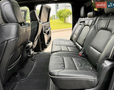 Черный Додж RAM 1500, объемом двигателя 5.7 л и пробегом 94 тыс. км за 59900 $, фото 18 на Automoto.ua