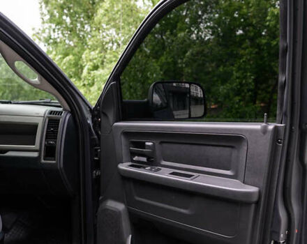 Чорний Додж RAM 1500, об'ємом двигуна 5.7 л та пробігом 74 тис. км за 32000 $, фото 22 на Automoto.ua