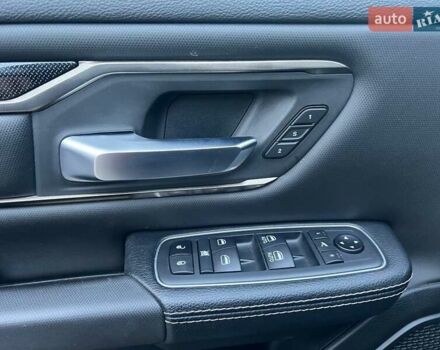 Чорний Додж RAM 1500, об'ємом двигуна 3 л та пробігом 92 тис. км за 77777 $, фото 11 на Automoto.ua