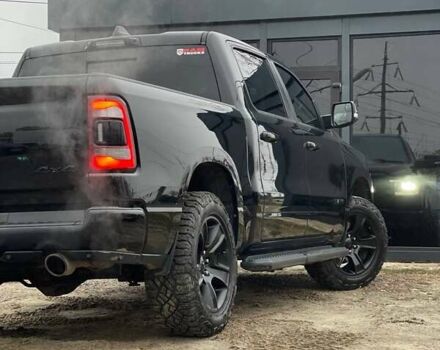 Черный Додж RAM 1500, объемом двигателя 5.7 л и пробегом 172 тыс. км за 48000 $, фото 21 на Automoto.ua
