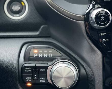 Черный Додж RAM 1500, объемом двигателя 5.7 л и пробегом 172 тыс. км за 48000 $, фото 8 на Automoto.ua