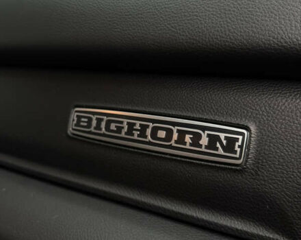 Черный Додж RAM 1500, объемом двигателя 5.7 л и пробегом 102 тыс. км за 49800 $, фото 16 на Automoto.ua