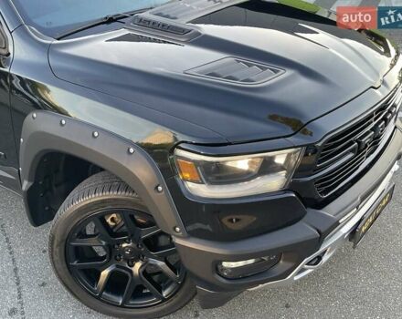 Черный Додж RAM 1500, объемом двигателя 5.7 л и пробегом 54 тыс. км за 79800 $, фото 7 на Automoto.ua
