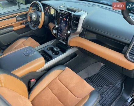 Черный Додж RAM 1500, объемом двигателя 5.7 л и пробегом 54 тыс. км за 79800 $, фото 39 на Automoto.ua