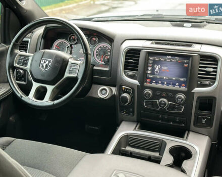 Додж RAM 1500 2021 в Киеве на Automoto.ua Черный Додж RAM 1500, объемом двигателя 3.6 л и пробегом 69 тыс. км за 29999 $, фото 11 на Automoto.ua