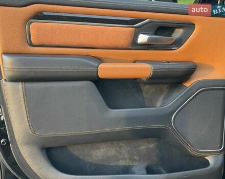 Черный Додж RAM 1500, объемом двигателя 5.7 л и пробегом 54 тыс. км за 79800 $, фото 50 на Automoto.ua