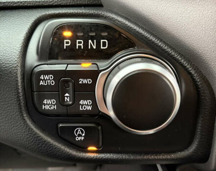 Черный Додж RAM 1500, объемом двигателя 5.7 л и пробегом 102 тыс. км за 49800 $, фото 14 на Automoto.ua