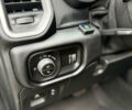 Черный Додж RAM 1500, объемом двигателя 5.7 л и пробегом 102 тыс. км за 49800 $, фото 13 на Automoto.ua