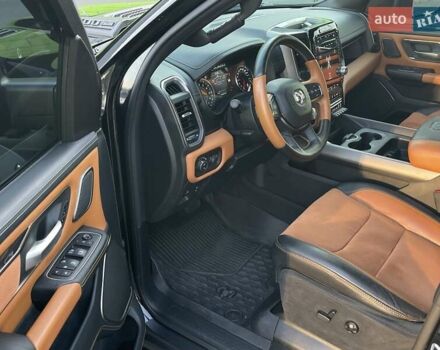 Черный Додж RAM 1500, объемом двигателя 5.7 л и пробегом 54 тыс. км за 79800 $, фото 116 на Automoto.ua