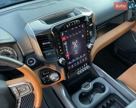 Черный Додж RAM 1500, объемом двигателя 5.7 л и пробегом 54 тыс. км за 79800 $, фото 83 на Automoto.ua