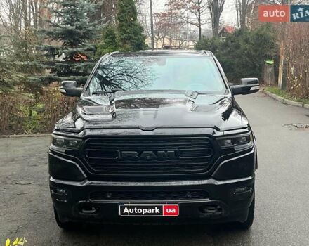 Черный Додж RAM 1500, объемом двигателя 3 л и пробегом 118 тыс. км за 82990 $, фото 2 на Automoto.ua