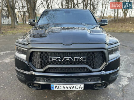 Додж RAM 1500 2018 в Луцке на Automoto.ua Черный Додж RAM 1500, объемом двигателя 5.7 л и пробегом 85 тыс. км за 46000 $, фото 1 на Automoto.ua