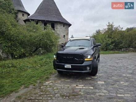 Черный Додж RAM 1500, объемом двигателя 5.65 л и пробегом 103 тыс. км за 43000 $, фото 1 на Automoto.ua