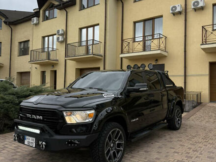 Додж RAM 1500 2021 в Киеве на Automoto.ua Черный Додж RAM 1500, объемом двигателя 5.65 л и пробегом 67 тыс. км за 45000 $, фото 1 на Automoto.ua