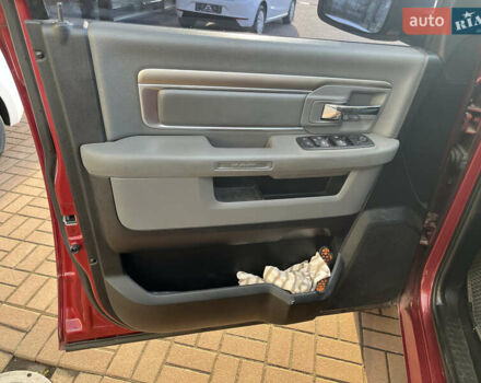 Красный Додж RAM 1500, объемом двигателя 5.7 л и пробегом 200 тыс. км за 17800 $, фото 24 на Automoto.ua