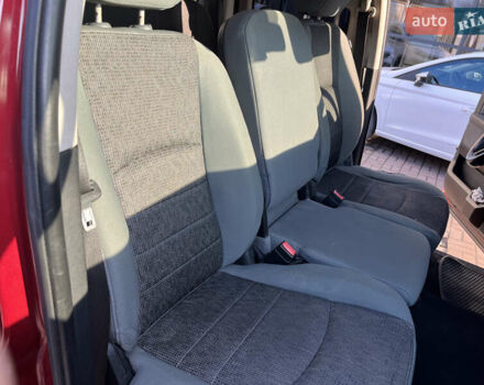 Красный Додж RAM 1500, объемом двигателя 5.7 л и пробегом 200 тыс. км за 14900 $, фото 31 на Automoto.ua